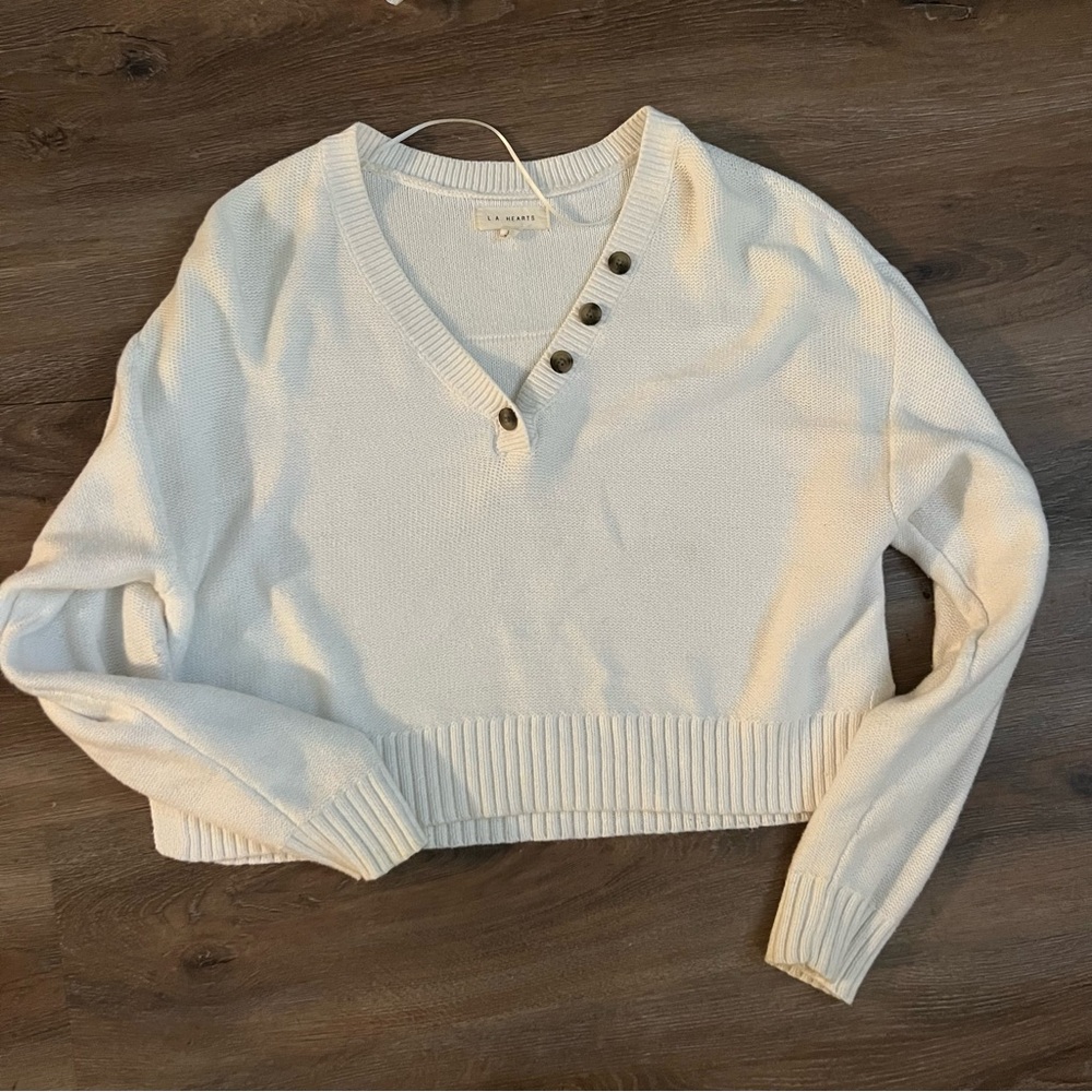 Cropped Sweater with quarter button up